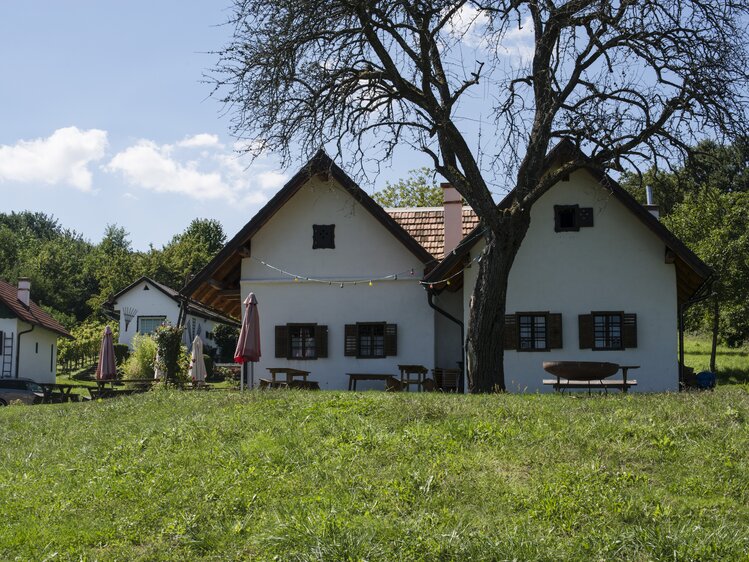 Zwei Kellerstöckln im Südburgenland | © Urlaub am Bauernhof Burgenland / Melanie Limbeck