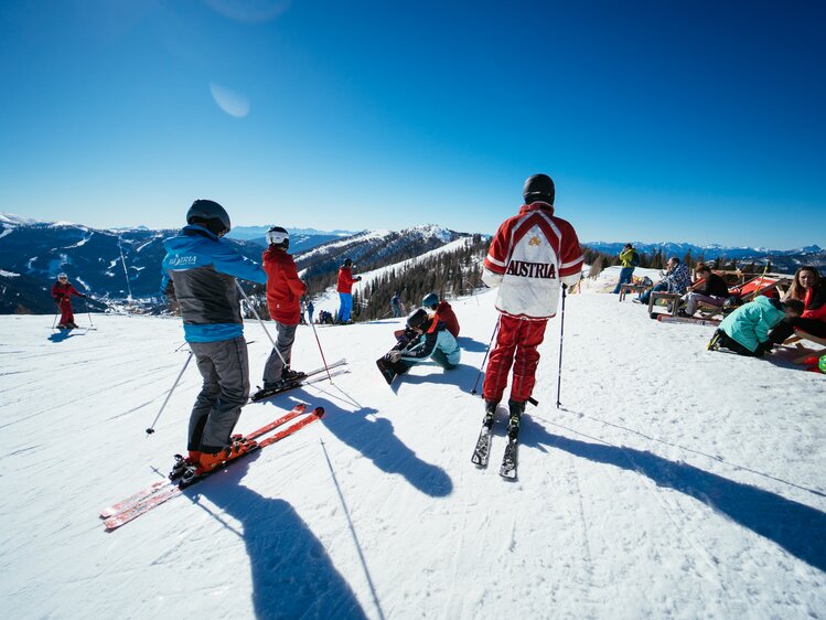 Personen auf der piste | © Urlaub am Bauernhof Kärnten / Daniel Gollner