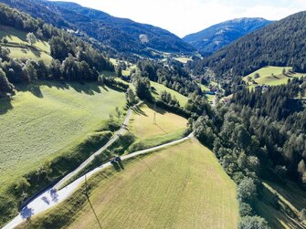 Zufahrt Sportbauernhof Striedinger | © Urlaub am Bauernhof Kärnten / Daniel Gollner