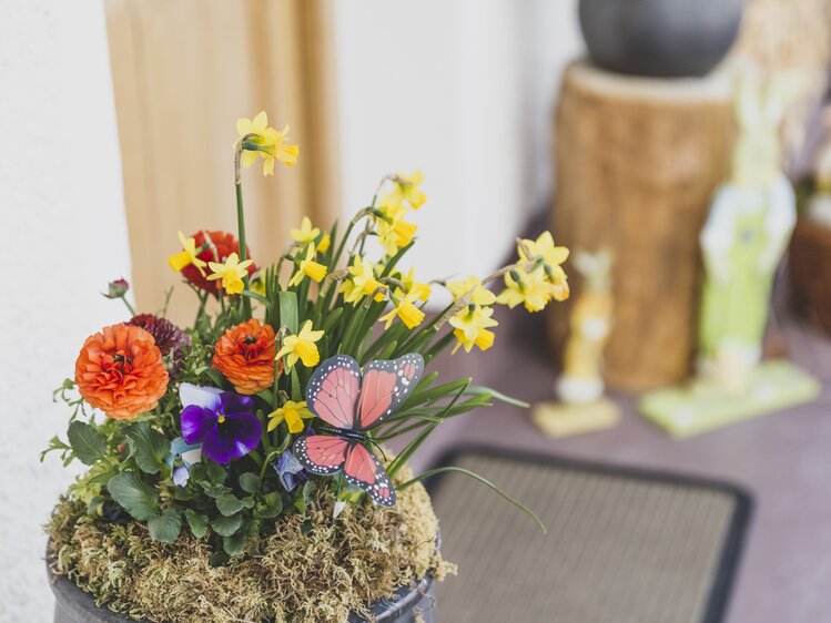 Hauseingang Frühlingsdeko | © Urlaub am Bauernhof Österreich