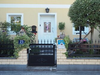 Hausansicht - Haus Zehetner | © Privat zu Gast in Niederösterreich / Elena Paschinger / www.creativelena.com 