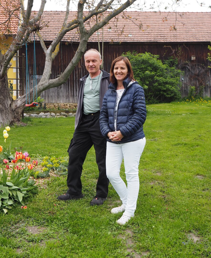 Familie Gnant im Garten | © Urlaub am Bauernhof Niederösterreich / Elena Paschinger / www.creativelena.com