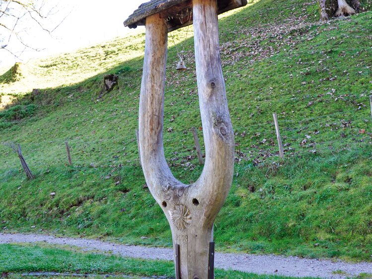 Gummistiefel-Golf mit Glöckchen, das man zum Läuten bringen muss | © Urlaub am Bauernhof Oberösterreich / Harald Puchegger