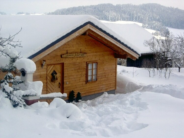 Saunahütte im Winter am Verwöhnbauernhof im Mühlviertel in Hirschbach/Mühlkreis | © Urlaub am Bauernhof Oberösterreich / Stefan Wagner