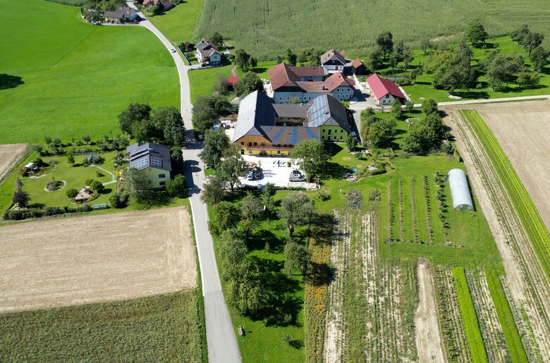 Drohnenansicht Hof | © Urlaub am Bauernhof / Daniel Gollner