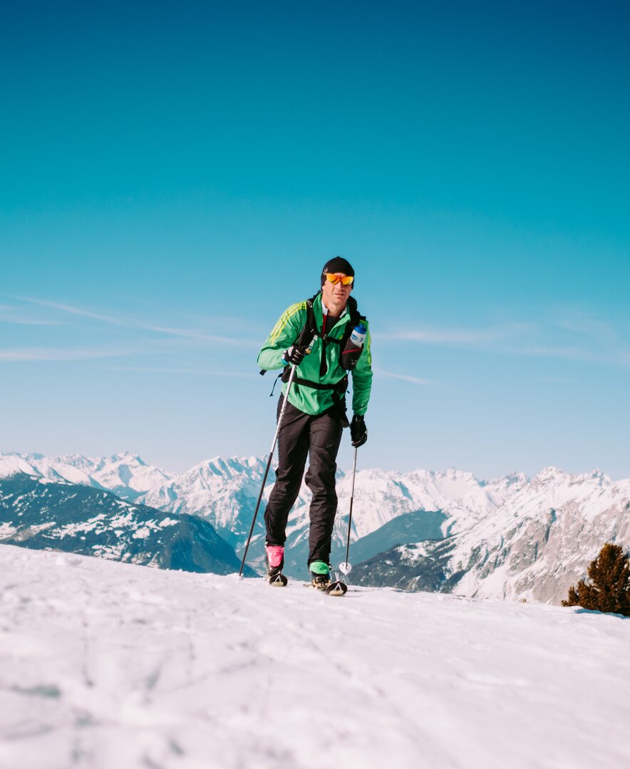 Armin Neurauter beim Skibergsteigen | © Urlaub am Bauernhof / Daniel Gollner 