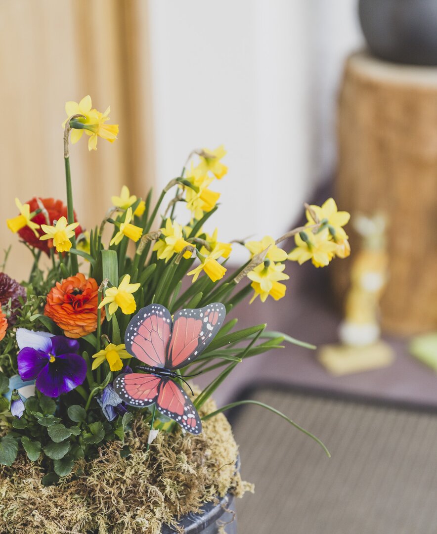 Frühlingsstrauss am Hofeingang  | © Urlaub am Bauernhof 