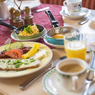 Frühstück am Kinderbauernhof Maurachhof, St. Johann, SalzburgerLand | © Familie Gruber / Kinderbauernhof Maurachhof