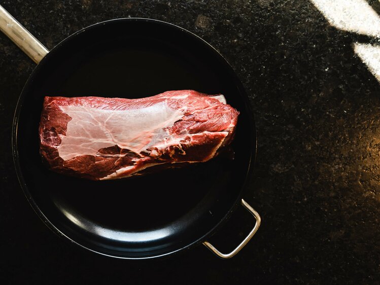 Stück Fleisch in der Pfanne, Die Schattberger, Salzburger Land | © Die Schattberger