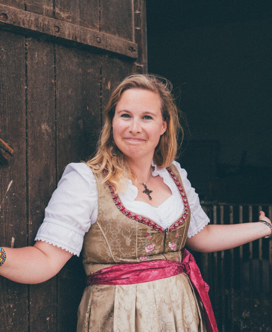 Kathrin Rieder, Bäuerin am Schloss Saalhof, Maishofen, Salzburger Saalachtal | © Urlaub am Bauernhof Salzburger Land / Daniel Gollner