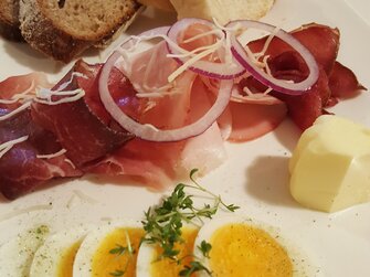 Weihfleisch, Jause, Ostern, Löckerwirt im Lungau, Salzburger Land | © Löckerwirt / Christina Löcker