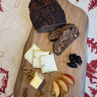 Traditionelle Apfelbrotjause am Heiligen Abend am Biobauernhof Aubauer, Großarl, Salzburger Land | © Biobauernhof Aubauer / Familie Lainer