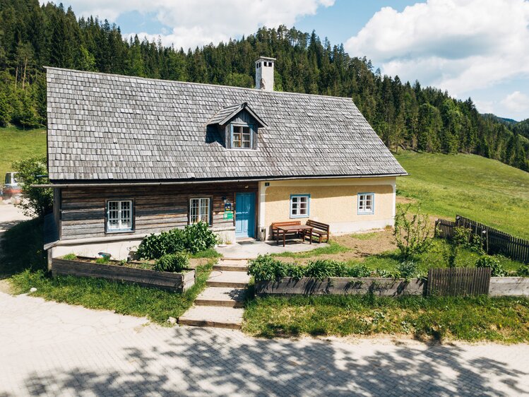 Außenaufnahme vom Gästehaus mit den Zimmern, Lurgbauer, Steiermark | © Urlaub am Bauernhof Steiermark / Daniel Gollner